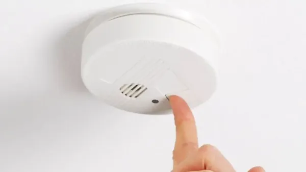 Install smoke fire alarm Install smoke fire alarm