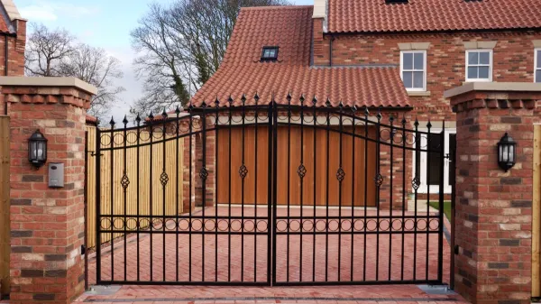 Driveway gates