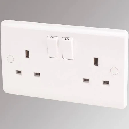 LAP 2-Gang Switched Plug Socket