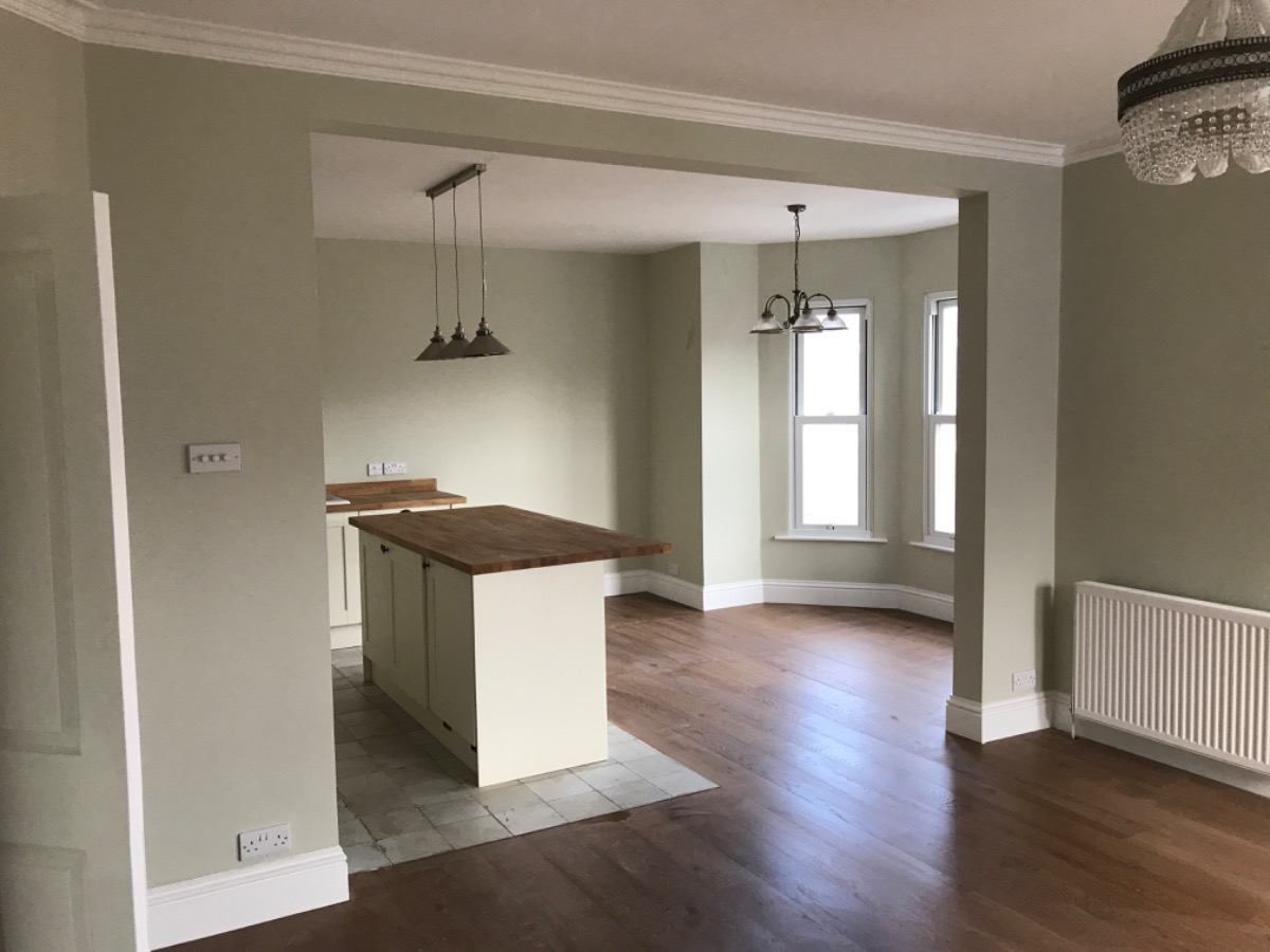 Painter and Decorator: Image 3