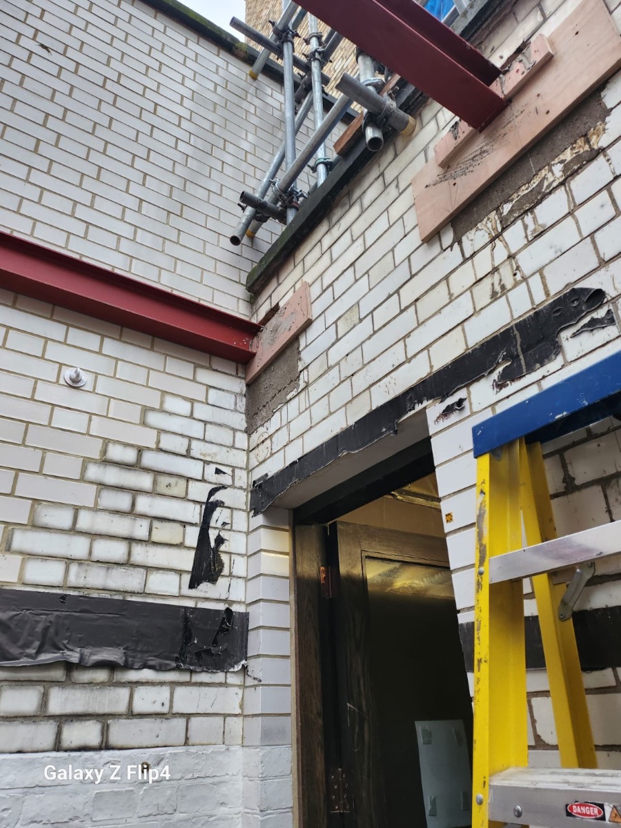 Builder: Image 4