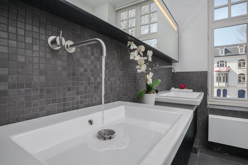 Company: Image 1