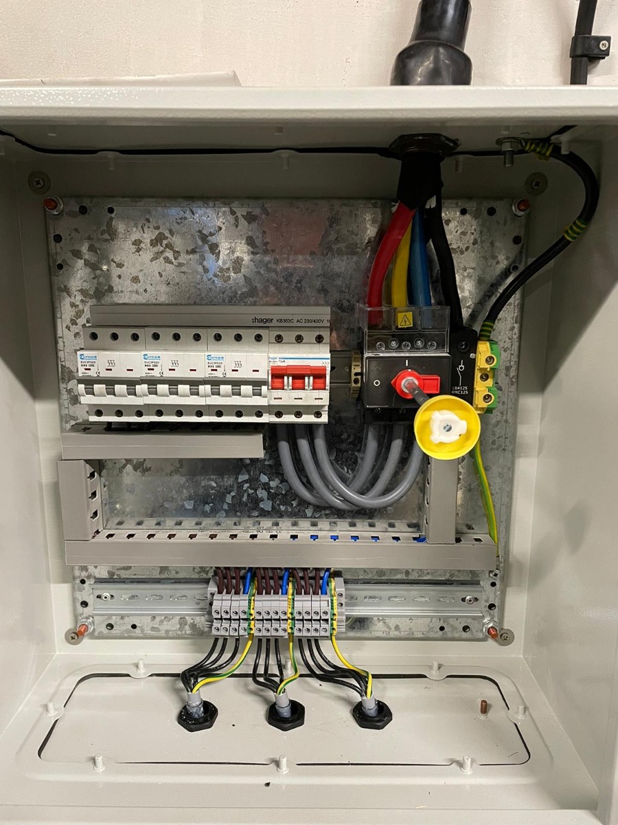 Electrician: Image 13