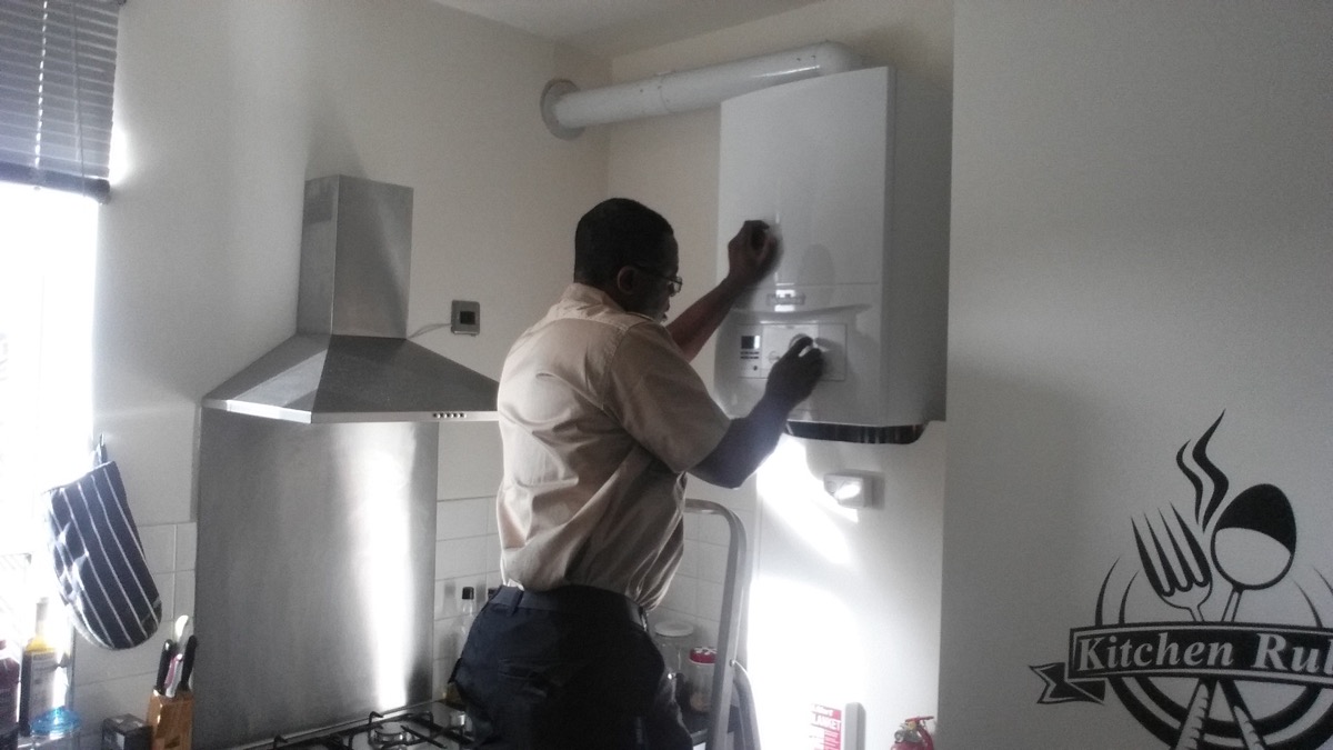 Heating Engineer: Image 4
