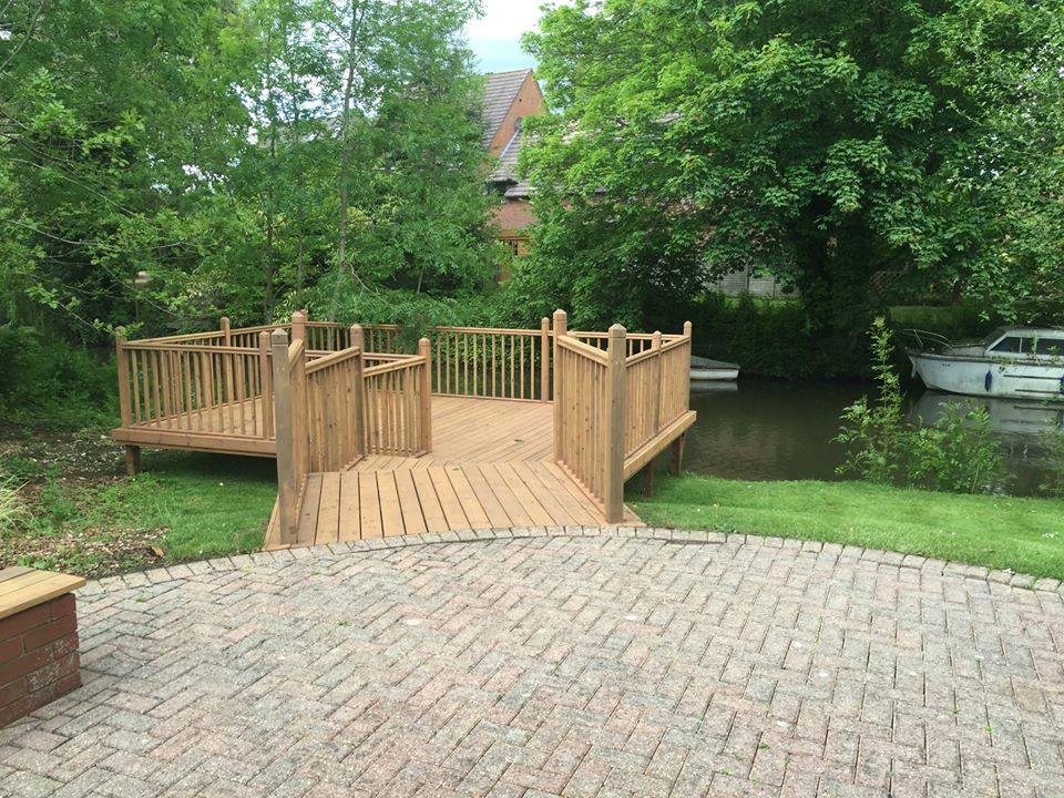 Builder: Image 4