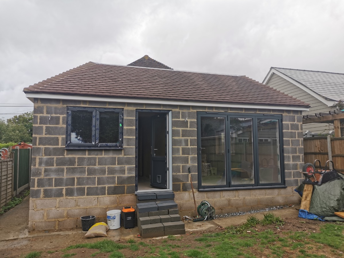 Builder: Image 3