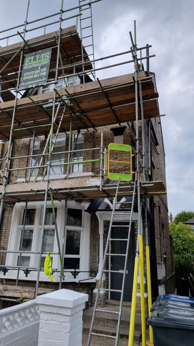 Painter and Decorator: Image 6