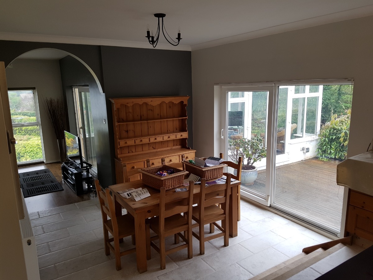 Painter and Decorator: Image 1