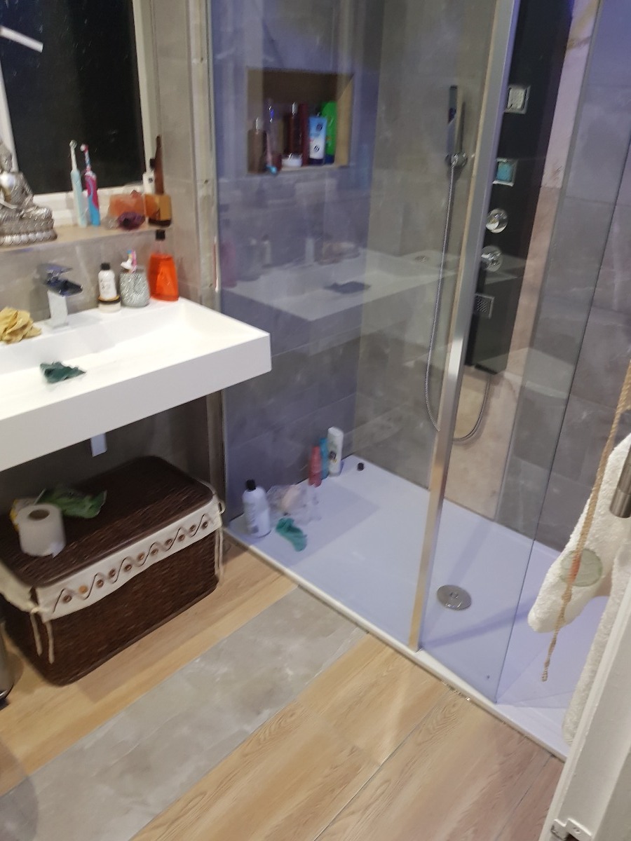 Builder: Image 3