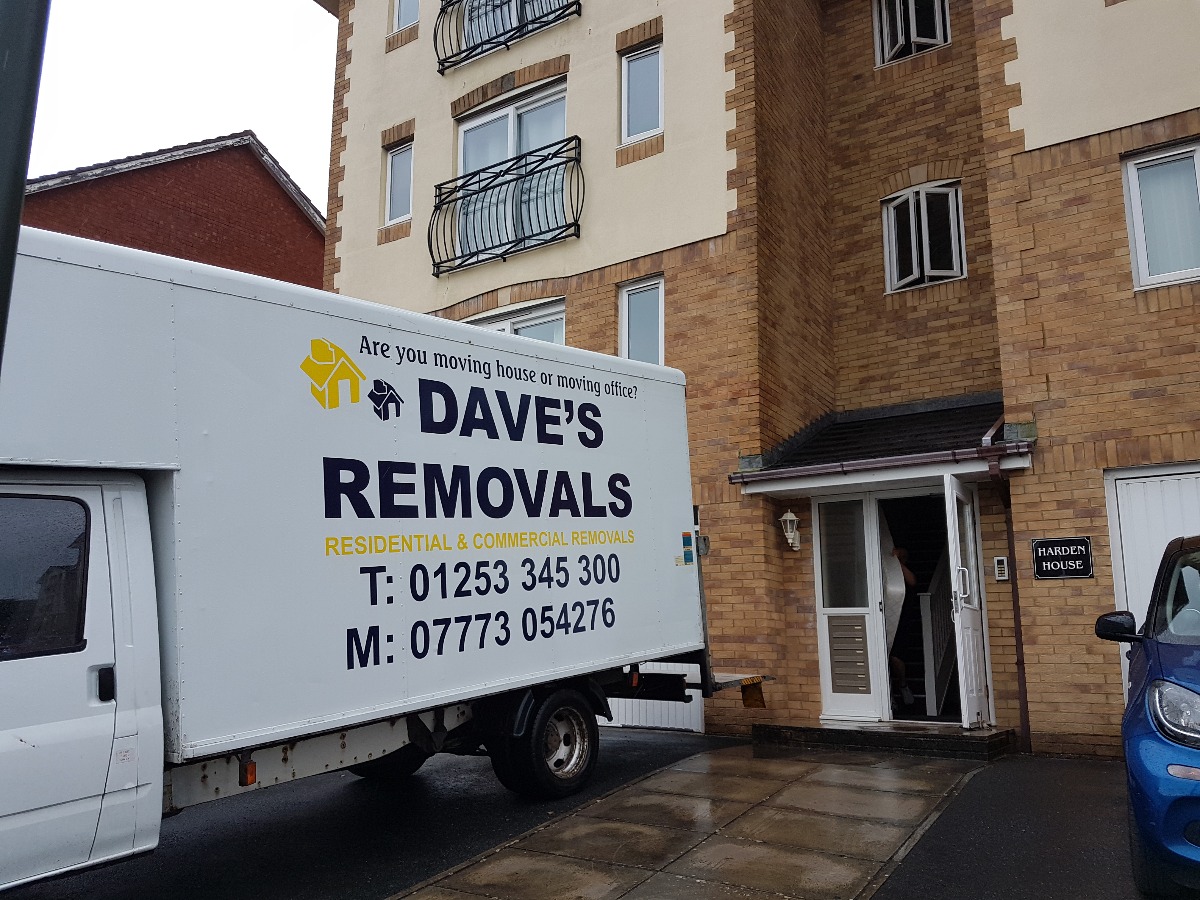Removals and Storage: Image 1