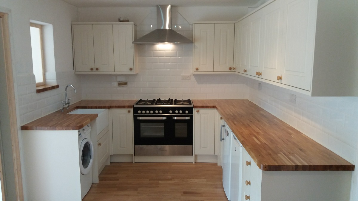 Kitchen Fitter: Image 1