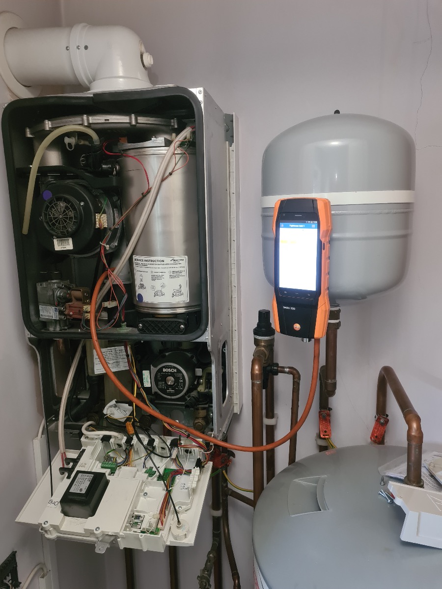 Heating Engineer: Image 2