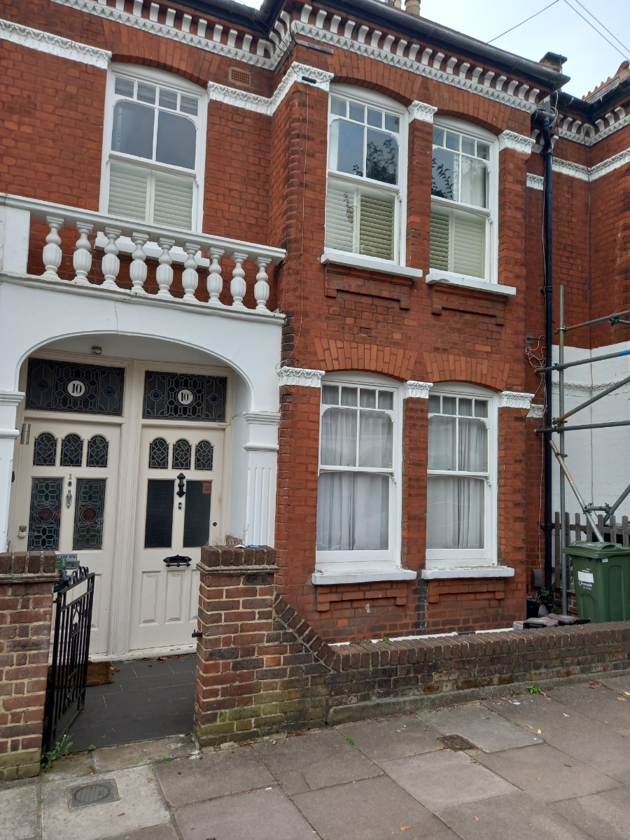 Painter and Decorator: Image 6