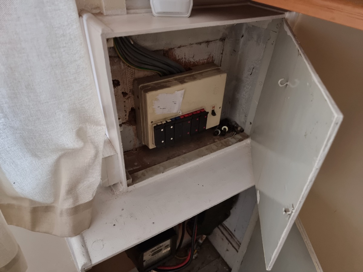 Electrician: Image 4