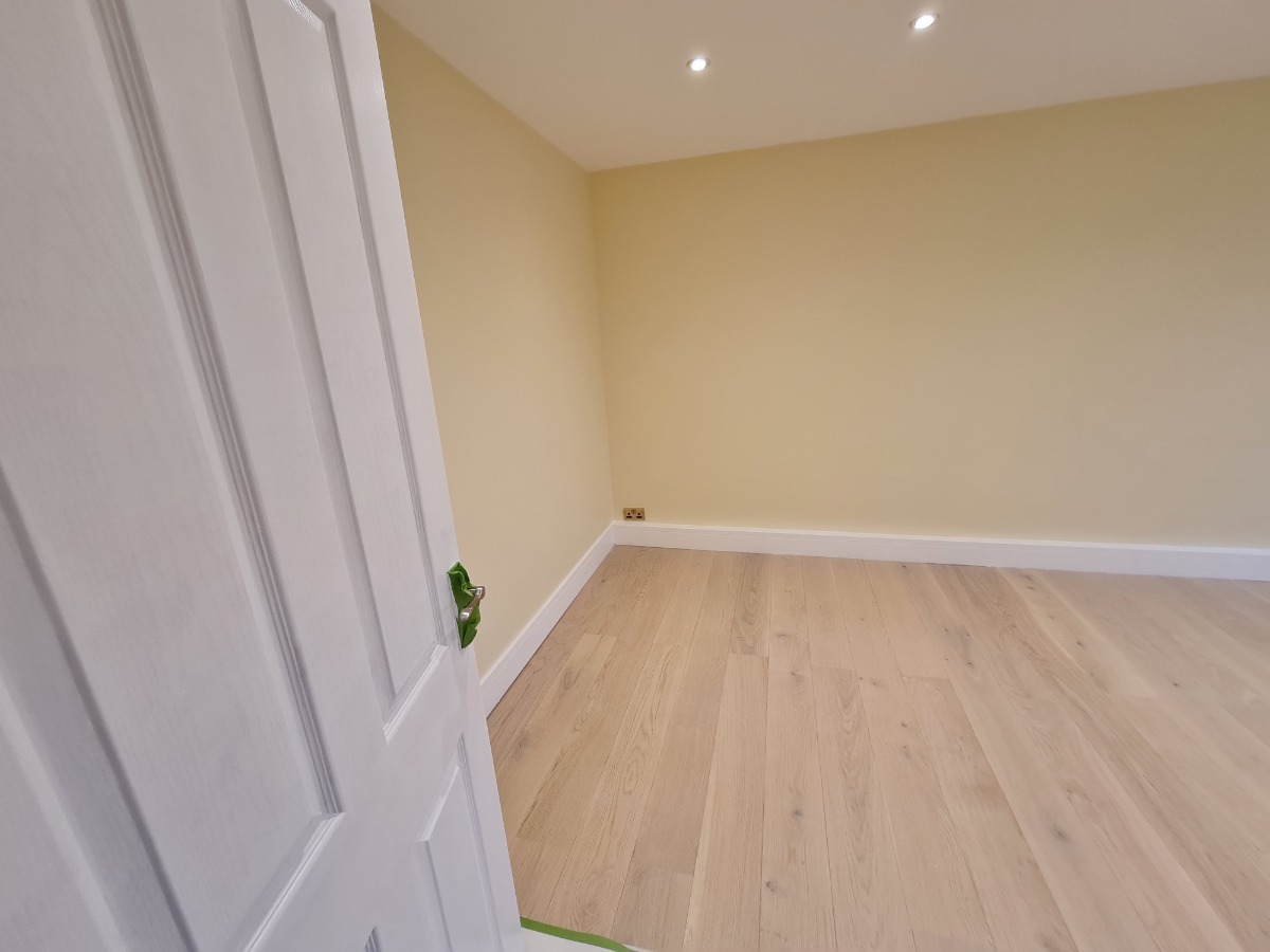Painter and Decorator: Image 19