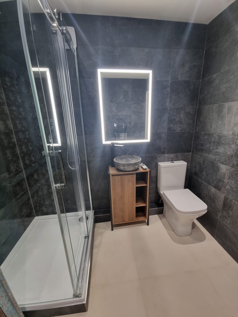 Bathroom Fitter: Image 43