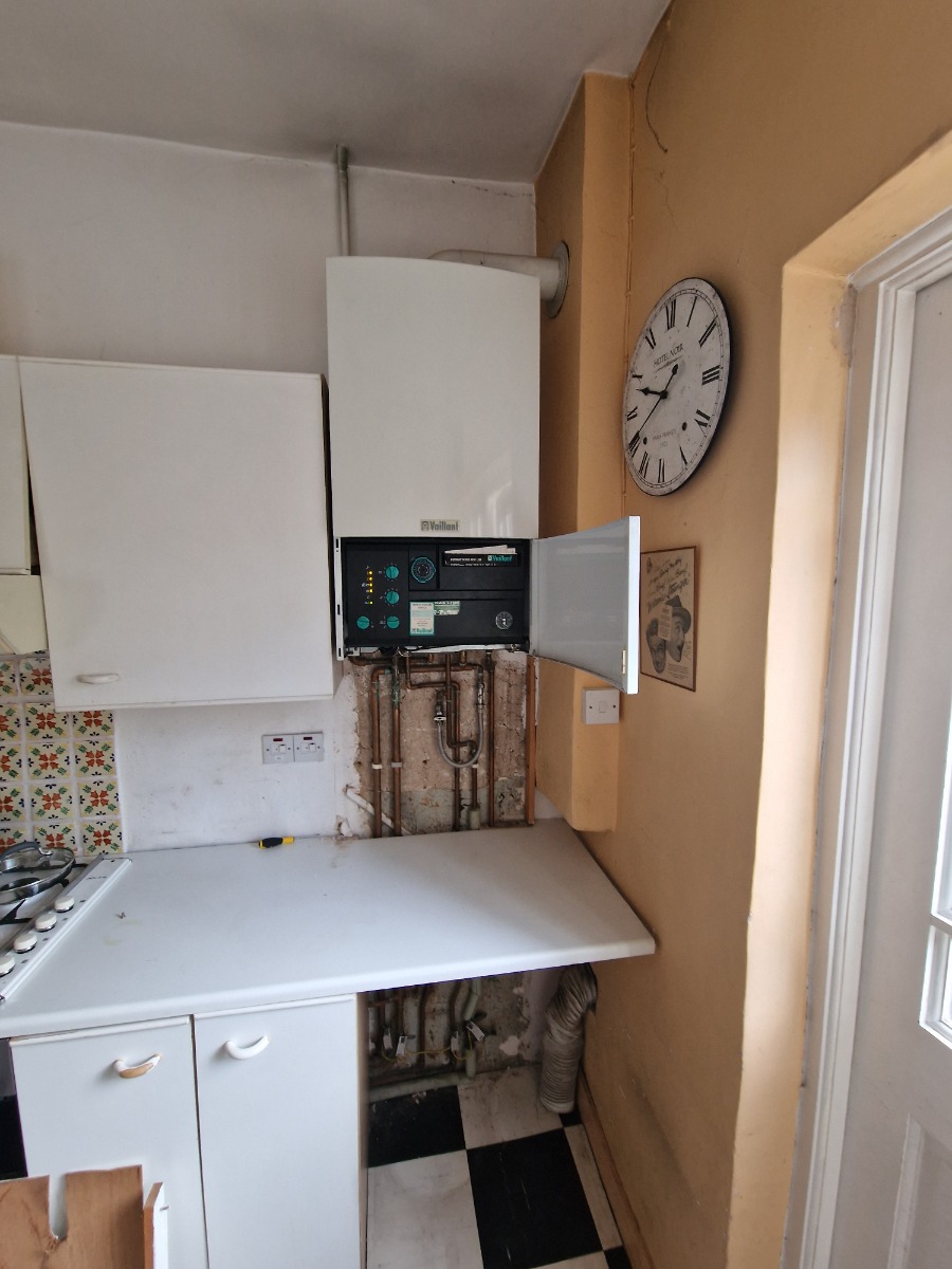 Heating Engineer: Image 16