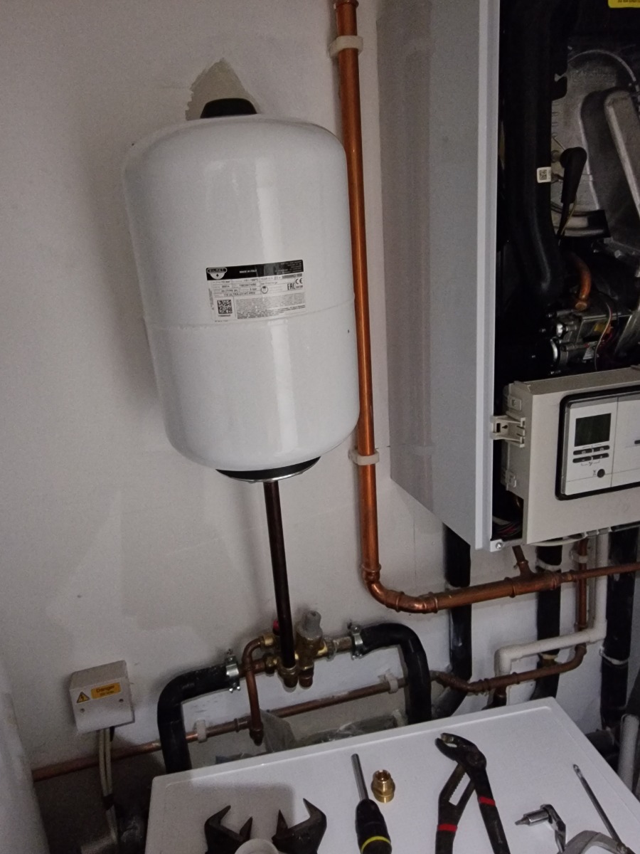 Heating Engineer: Image 29