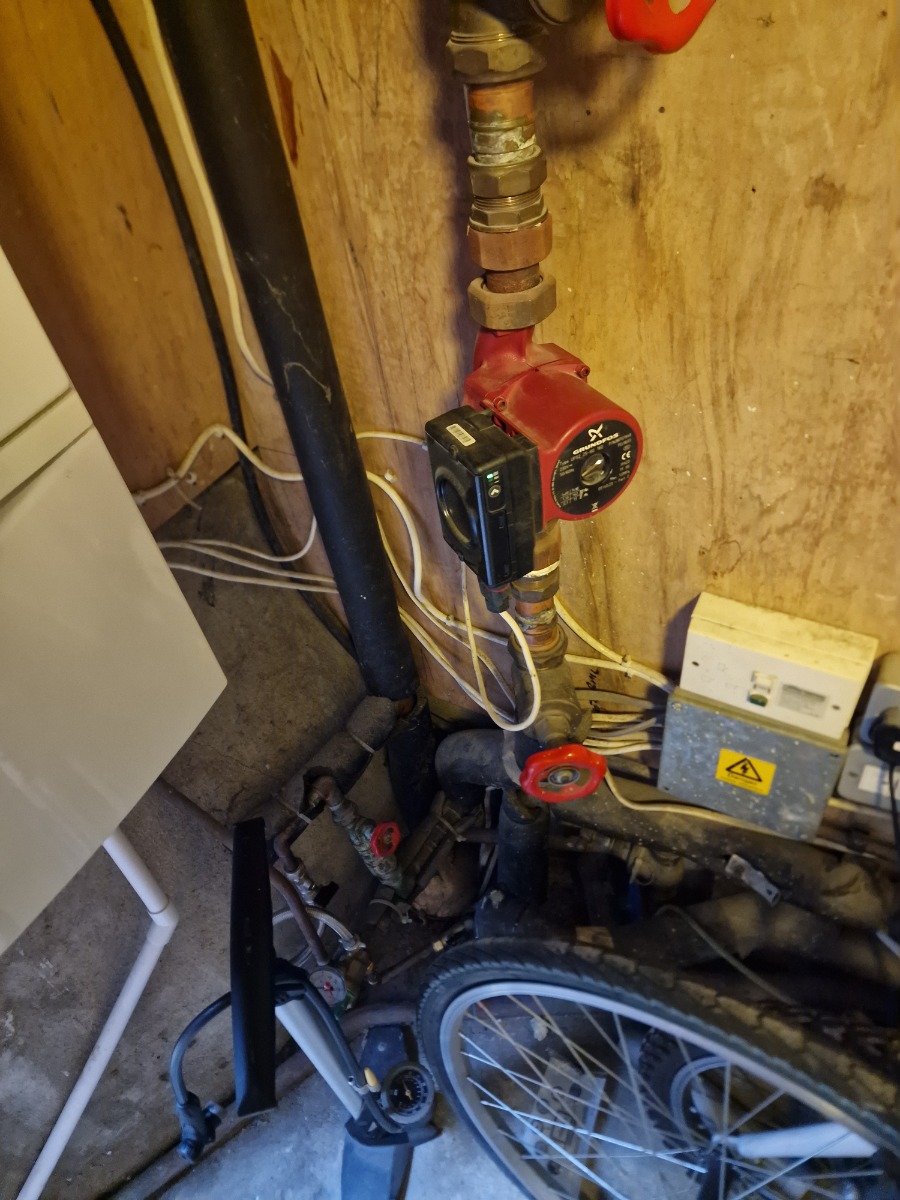 Heating Engineer: Image 76