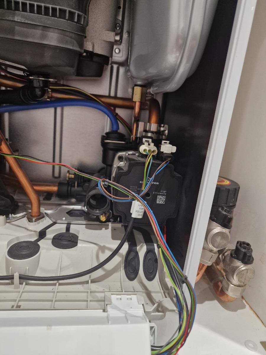 Heating Engineer: Image 93