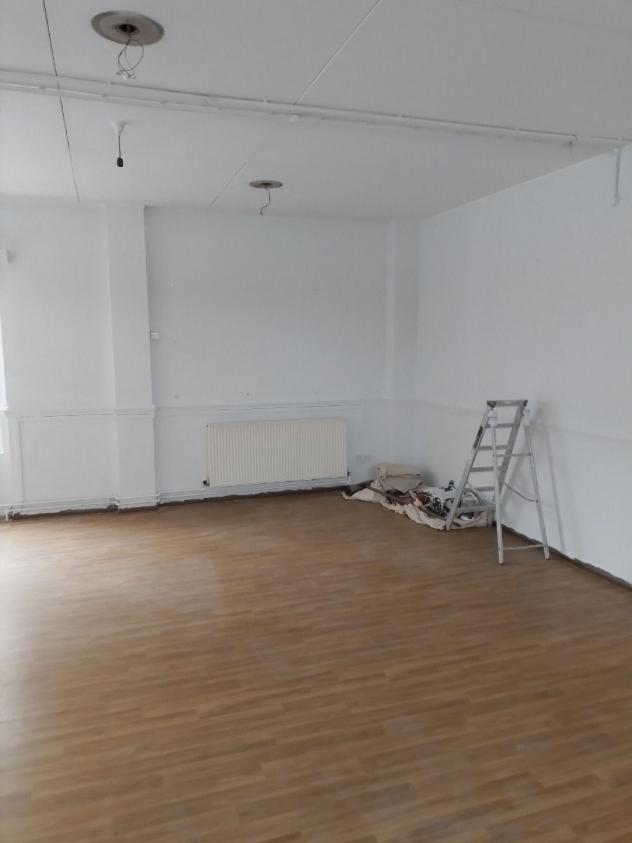 Painter and Decorator: Image 1
