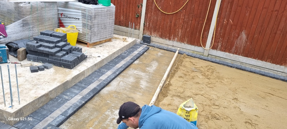 Landscaper: Image 1