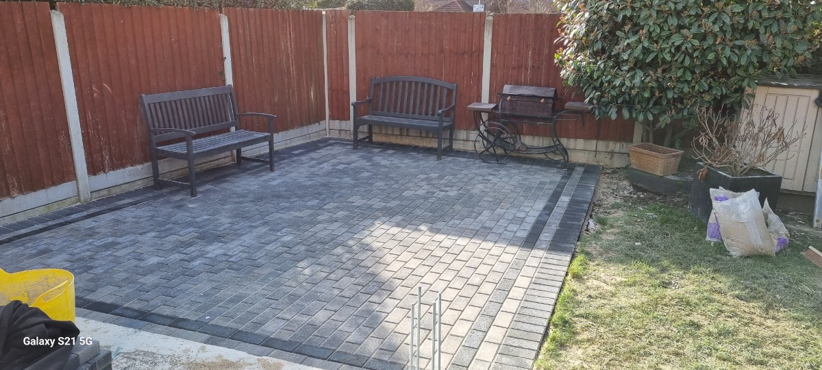 Landscaper: Image 2