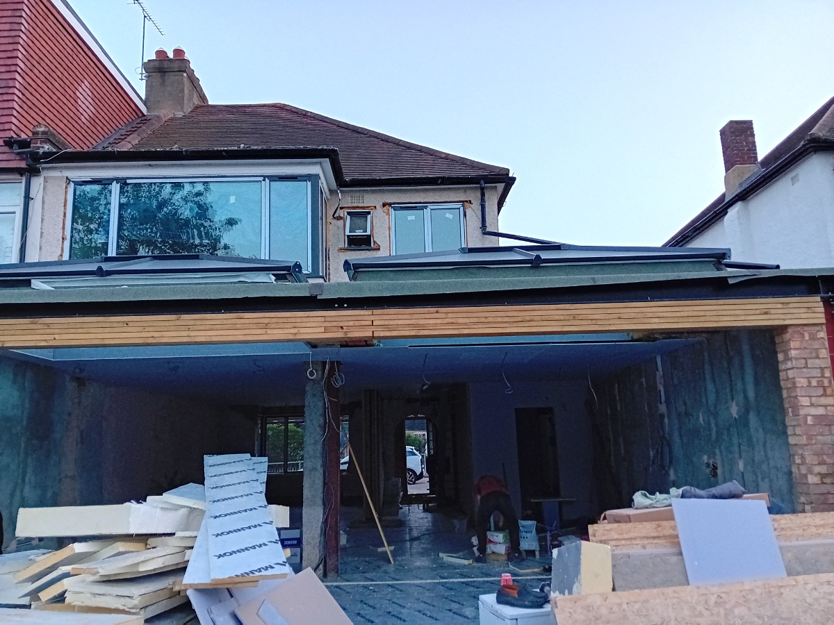 Company: Image 125