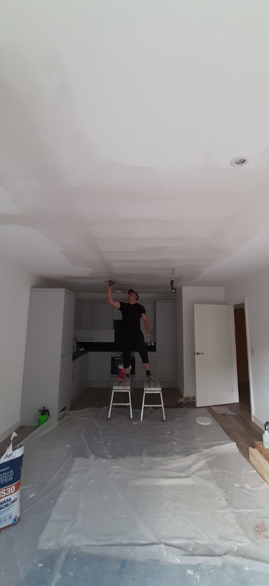 Painter and Decorator: Image 1