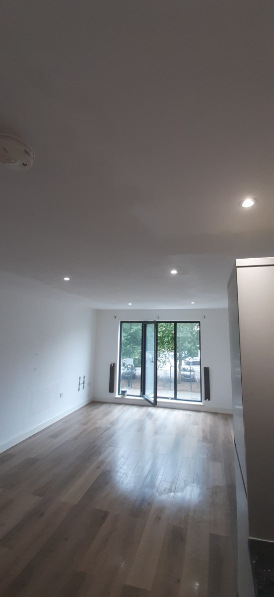 Painter and Decorator: Image 3