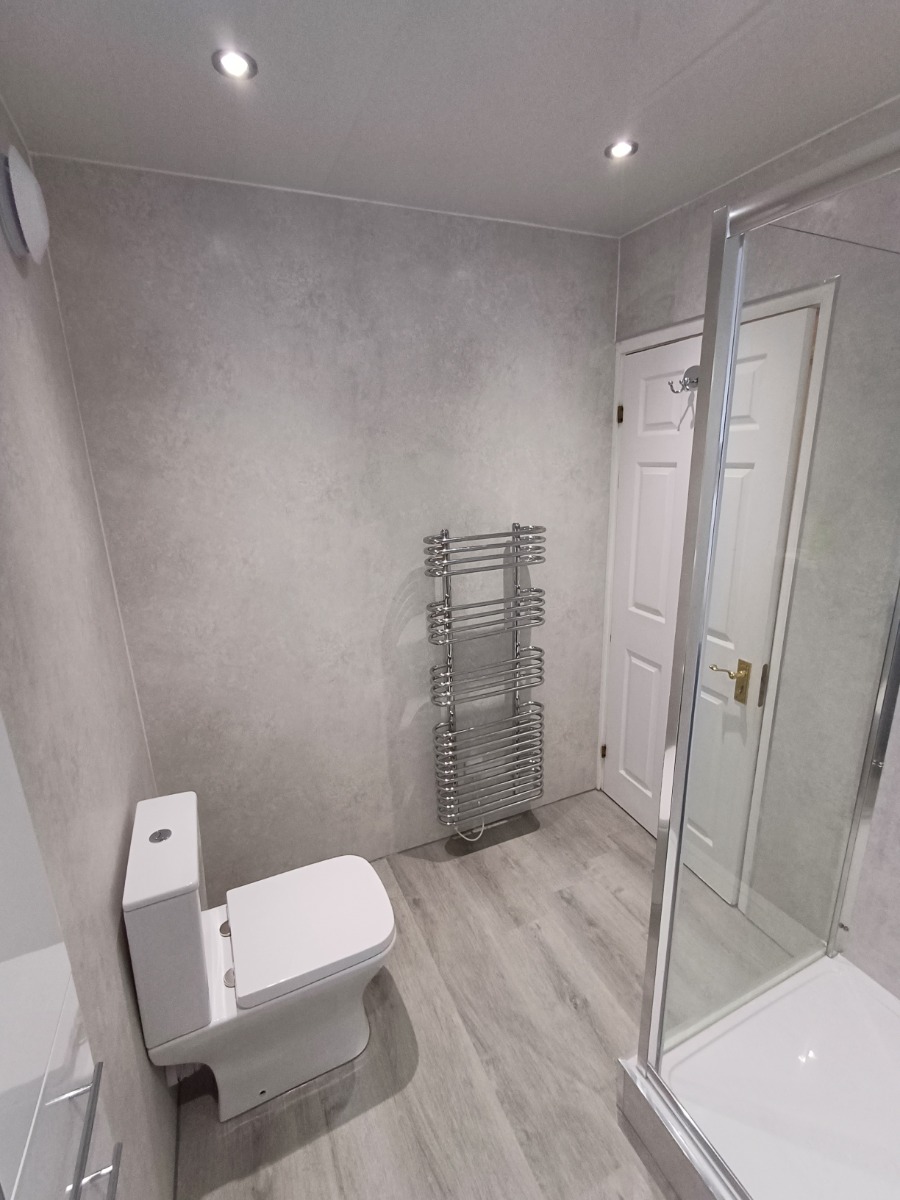 Bathroom Fitter: Image 36