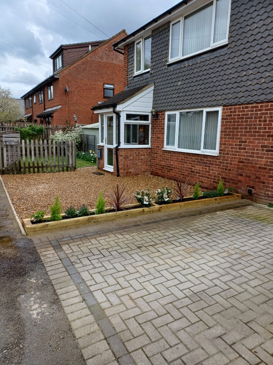 Landscaper: Image 2