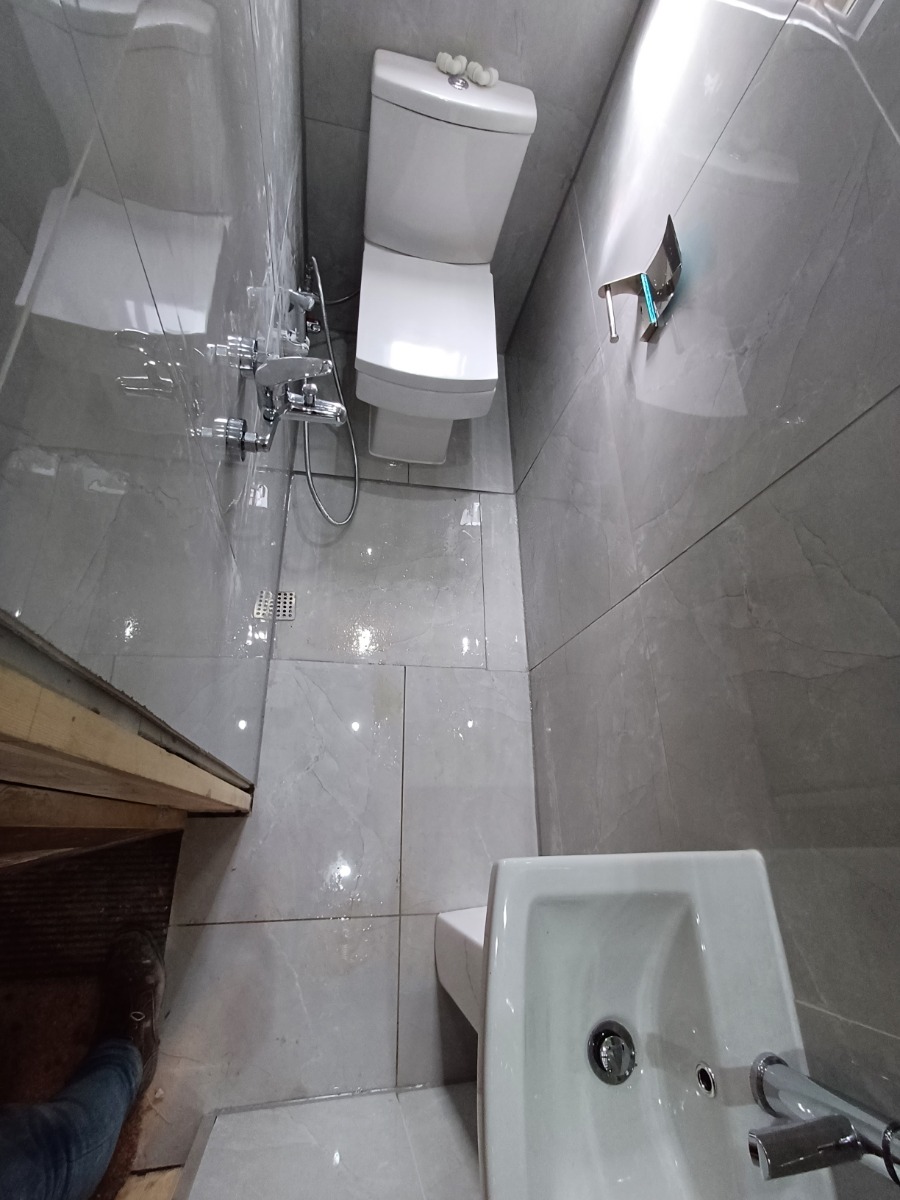 Bathroom Fitter: Image 33