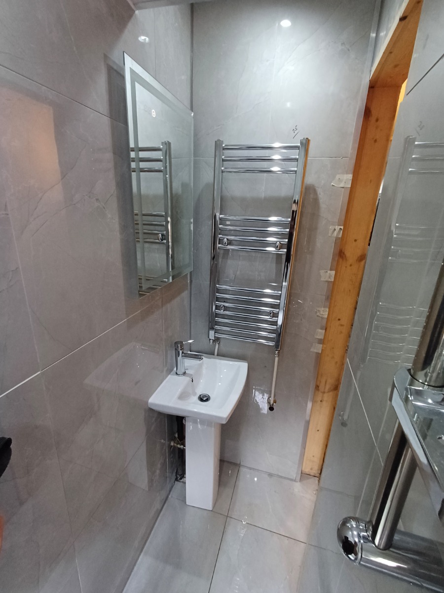 Bathroom Fitter: Image 34
