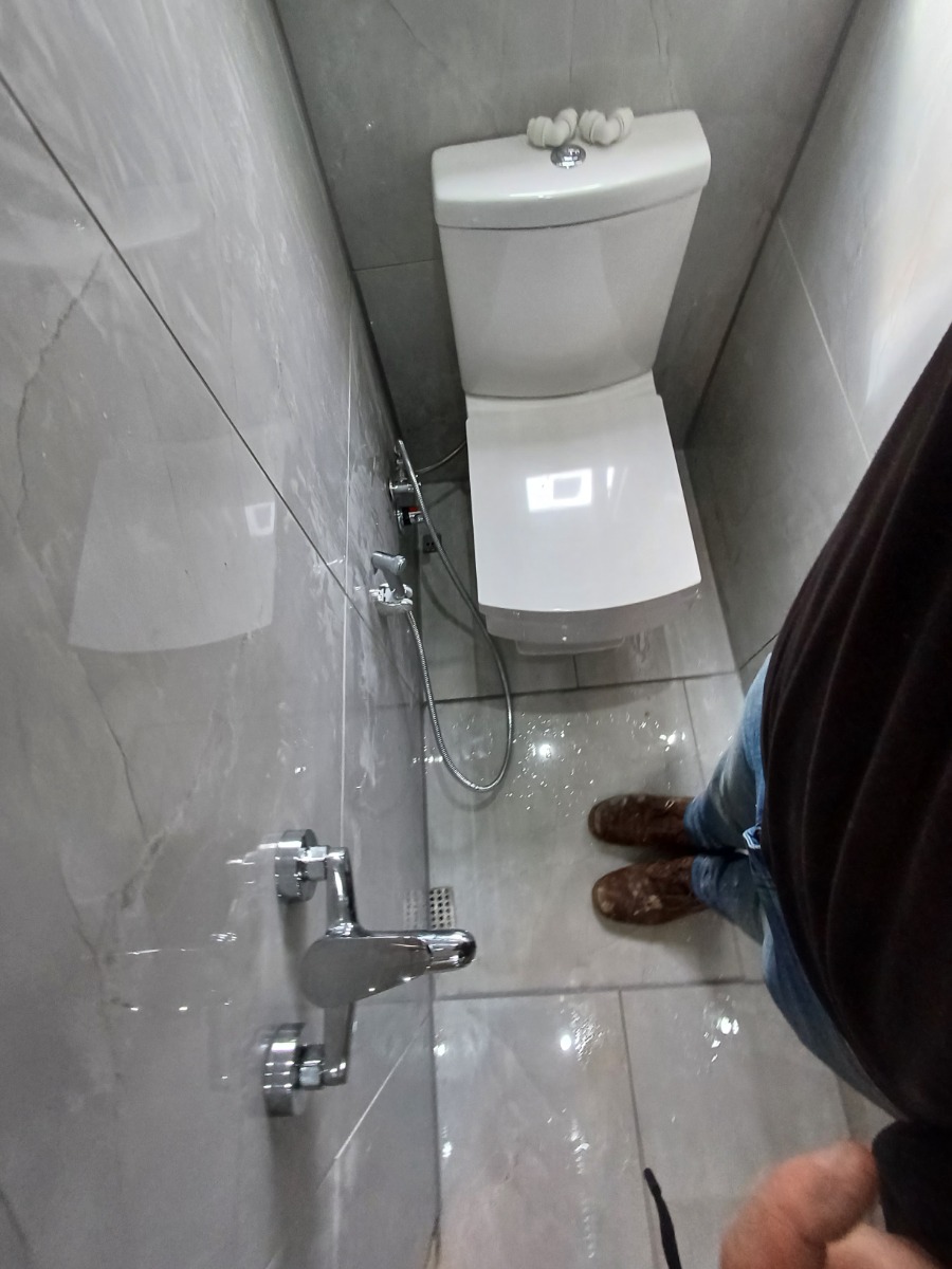 Bathroom Fitter: Image 30