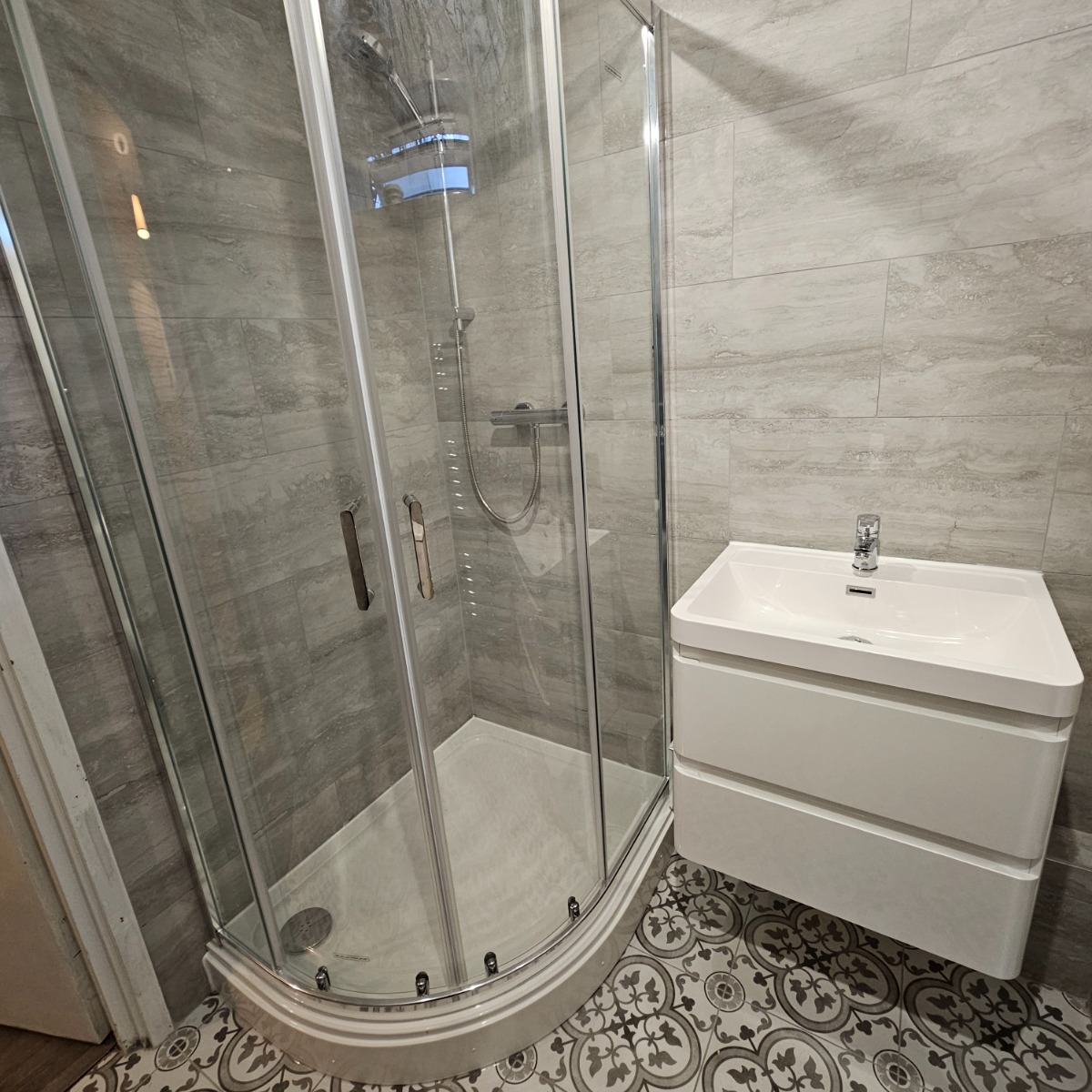 Bathroom Fitter: Image 3