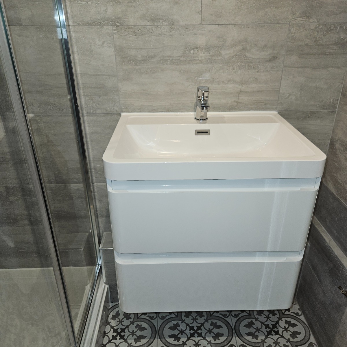 Bathroom Fitter: Image 2