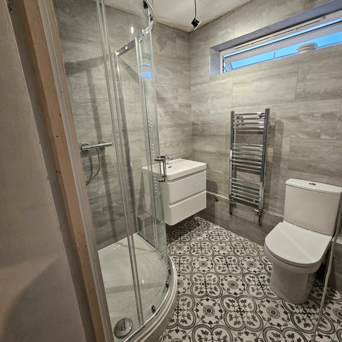 Bathroom Fitter: Image 1