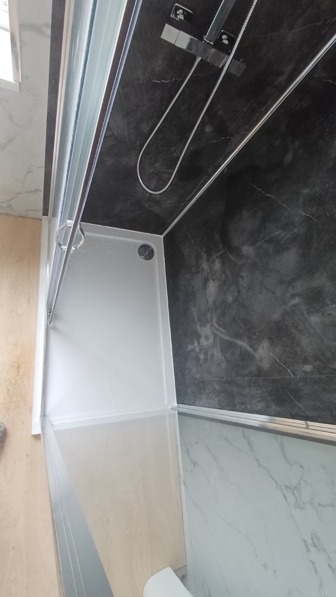 Bathroom Fitter: Image 23