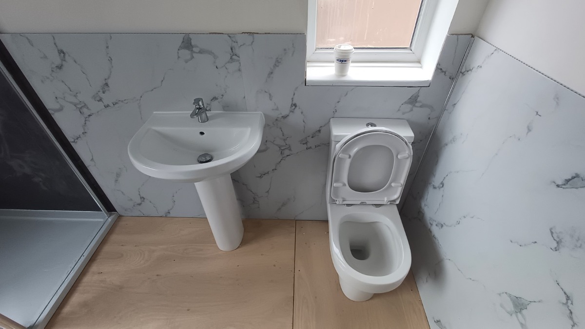 Bathroom Fitter: Image 21