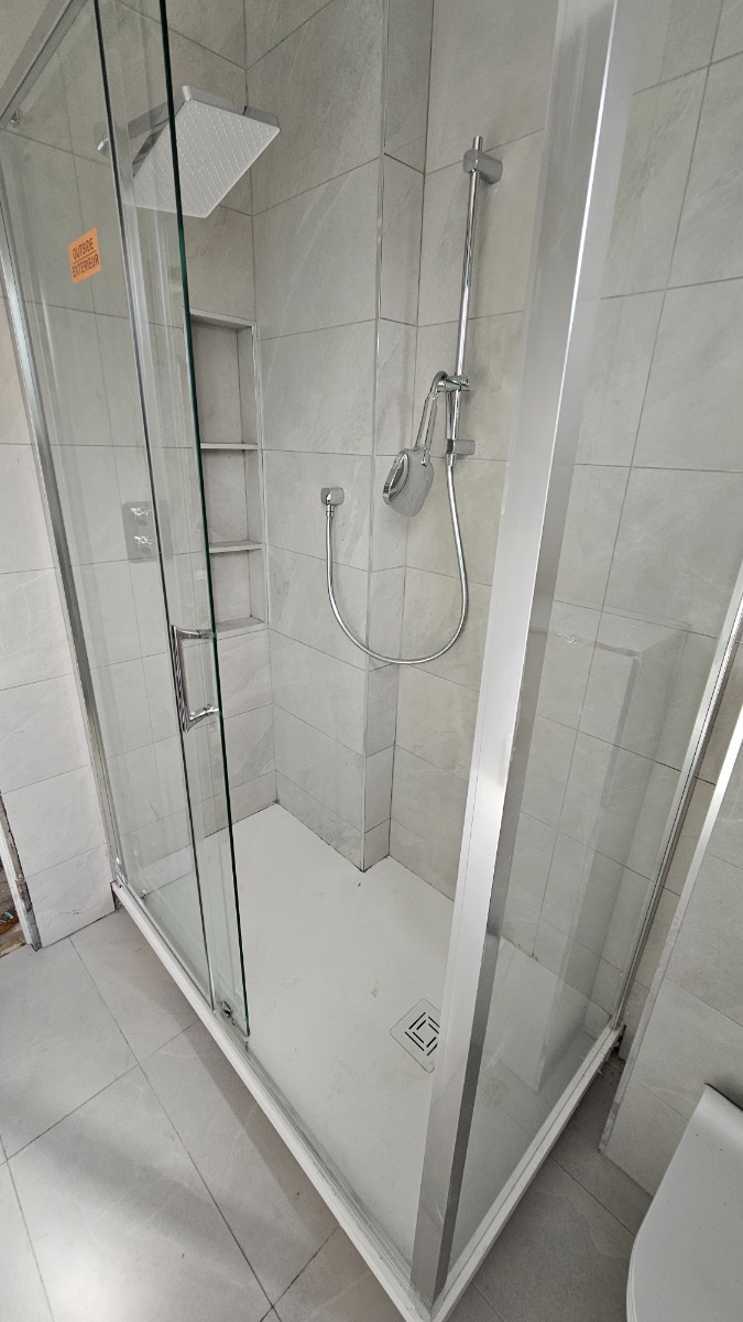 Bathroom Fitter: Image 2