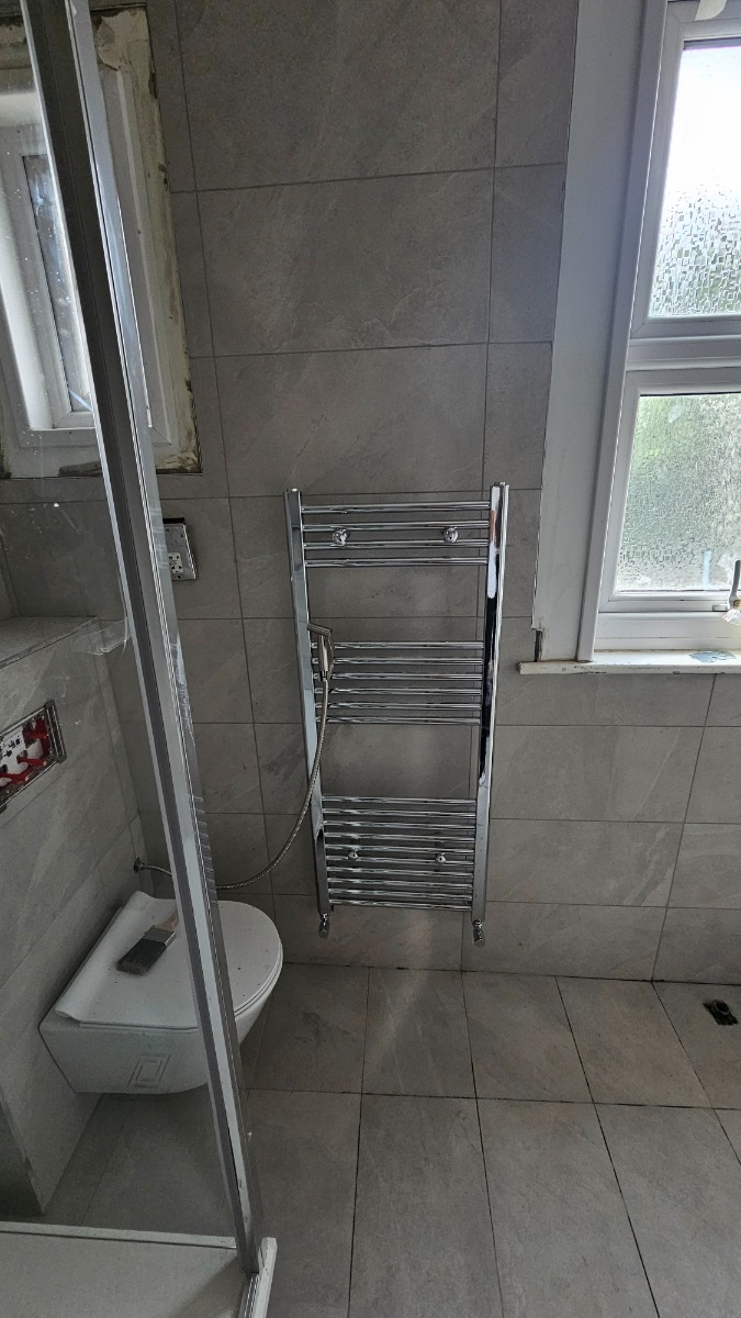 Bathroom Fitter: Image 1