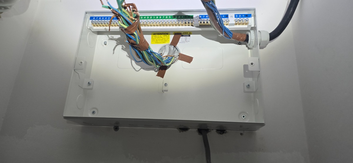 Electrician: Image 16