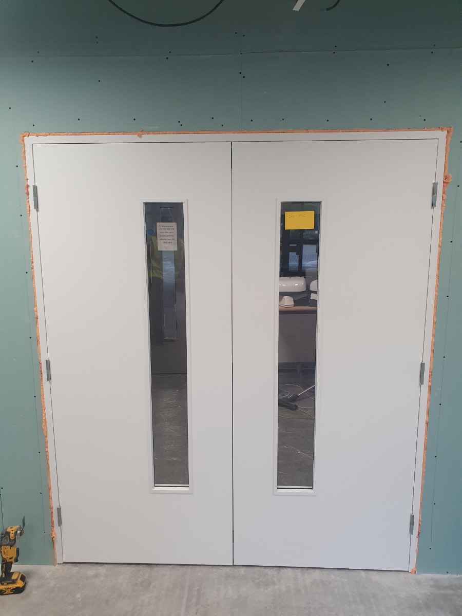 Door Fitter: Image 1
