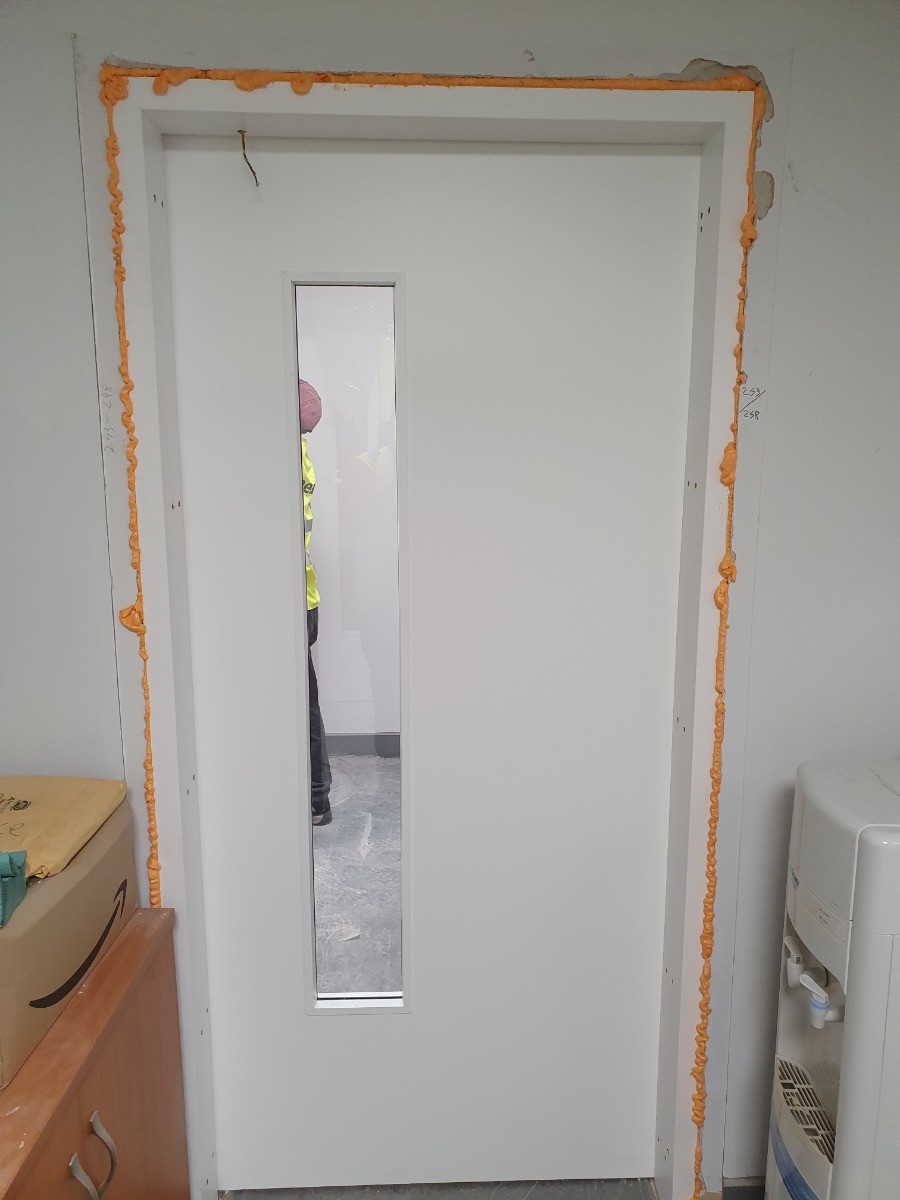 Door Fitter: Image 16