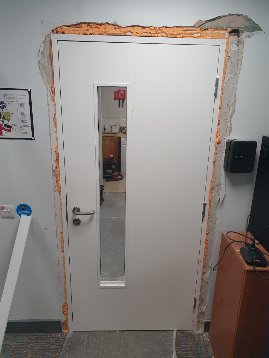 Door Fitter: Image 20