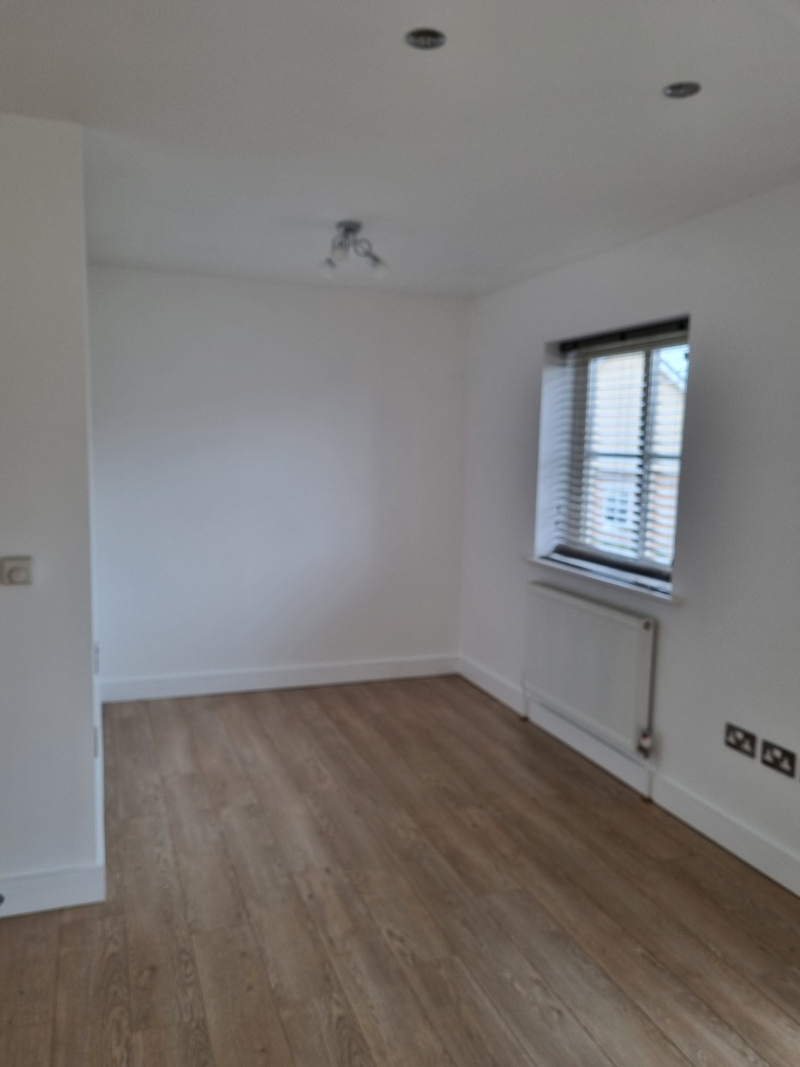 Painter and Decorator: Image 84
