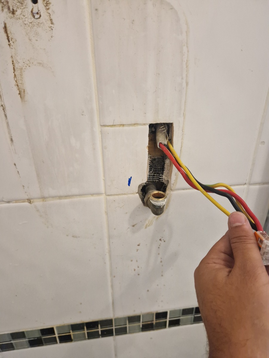 Electrician: Image 12