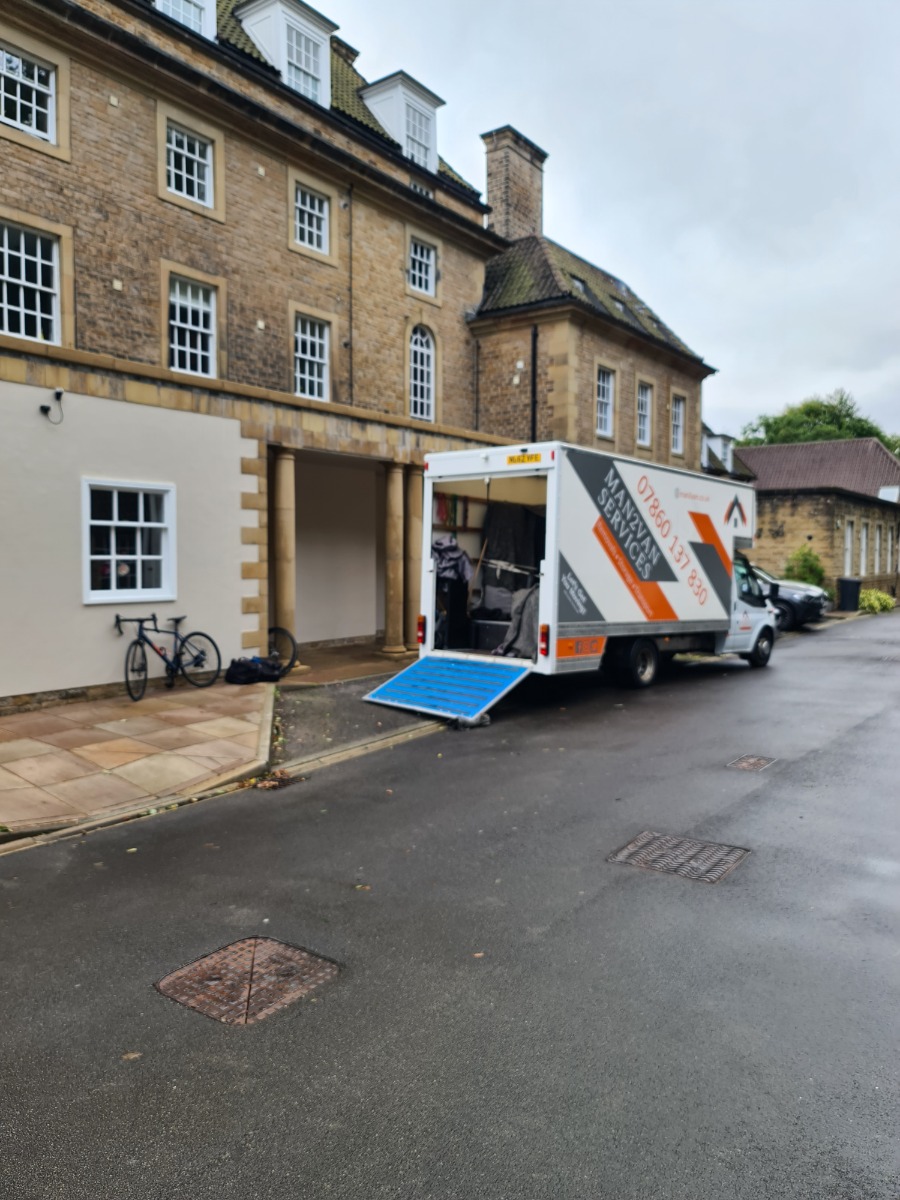 Removals and Storage: Image 13