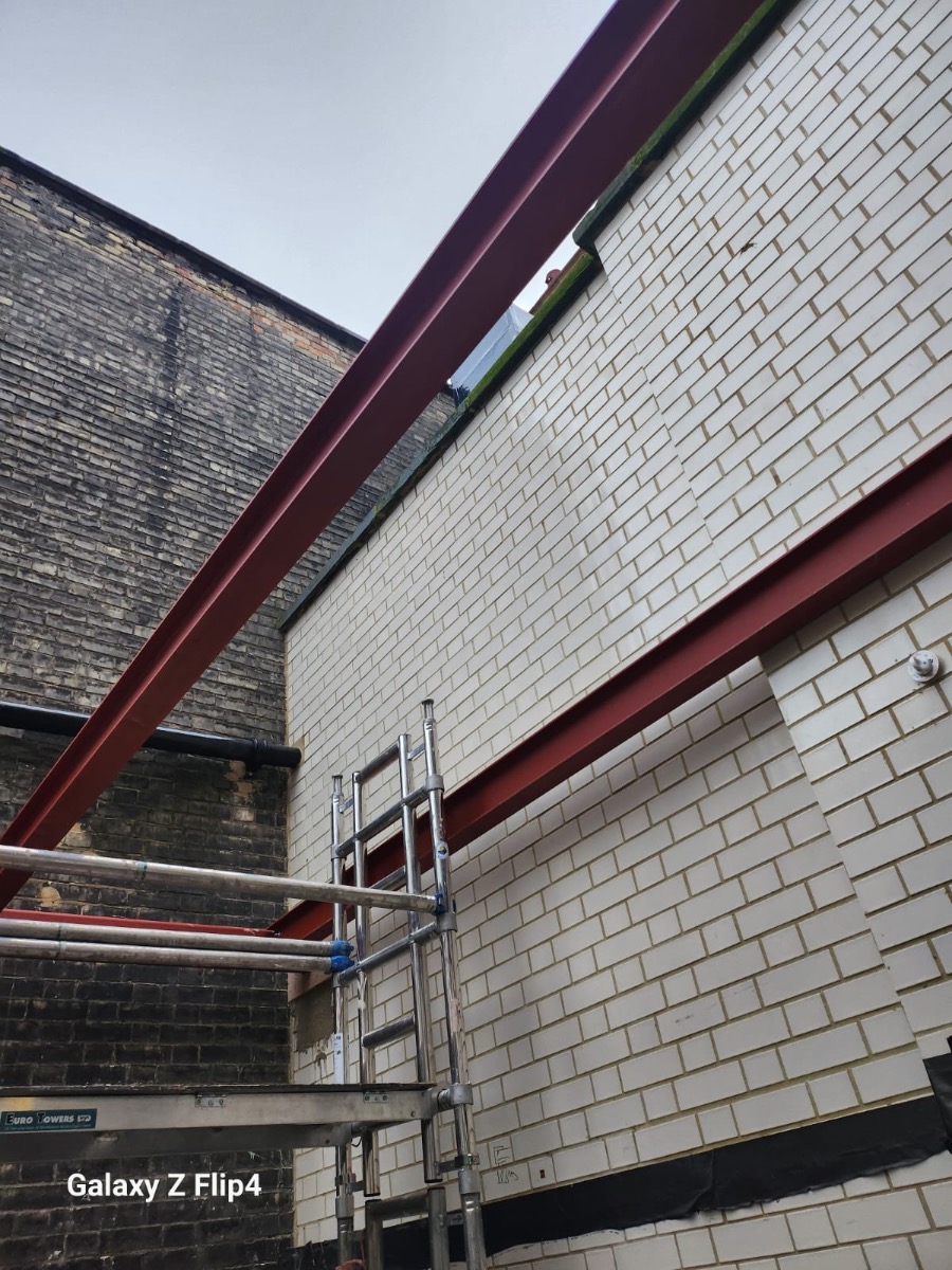 Builder: Image 3